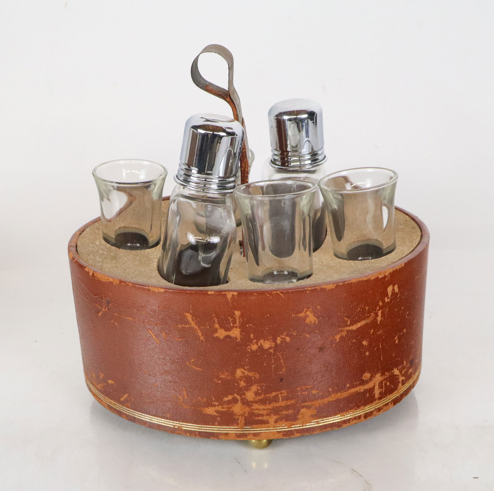 Assorted Table Articles and Decorations (22+) - 16