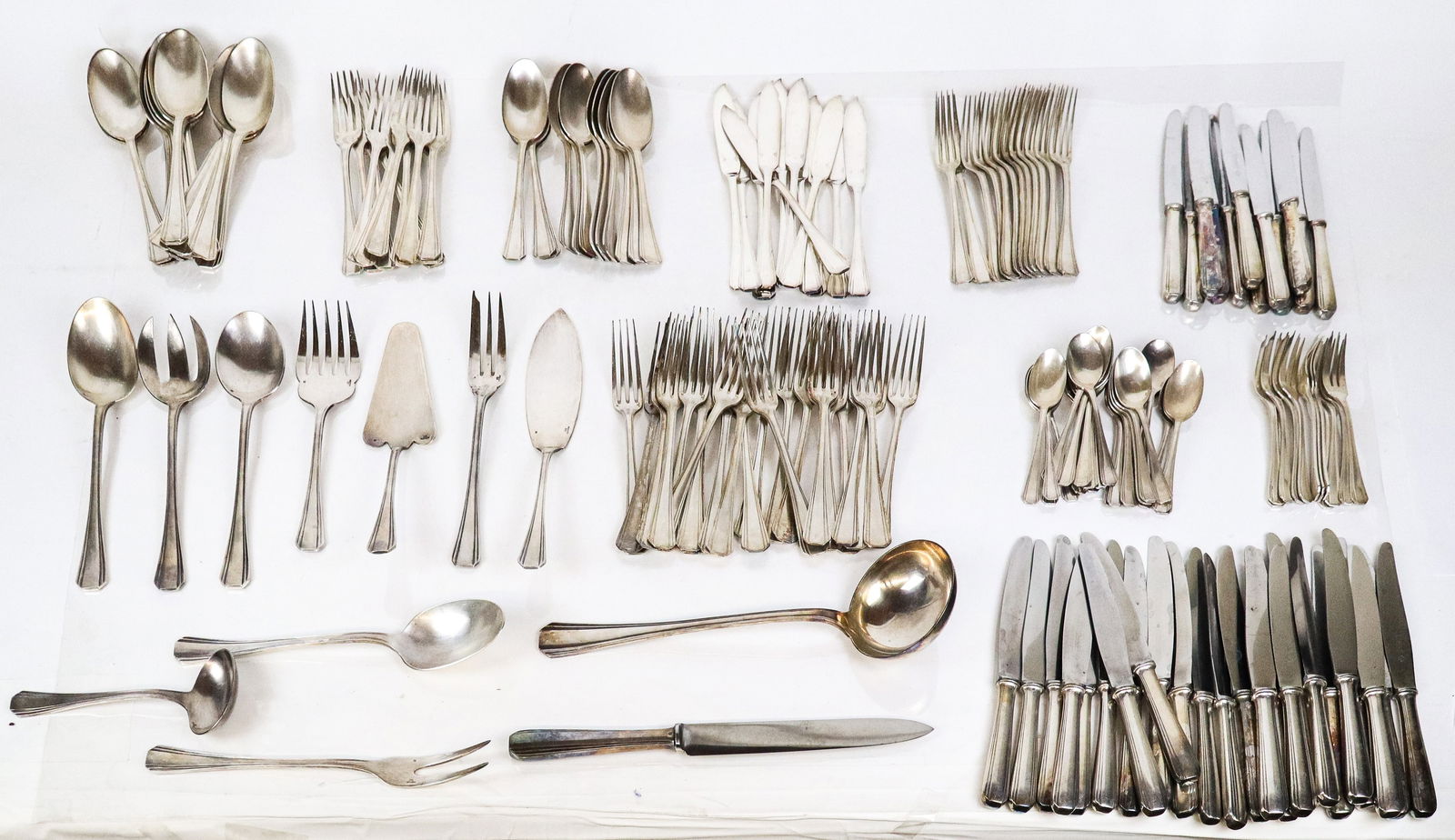 Christolfe Silver Plate Flatware Service (1 of 15)