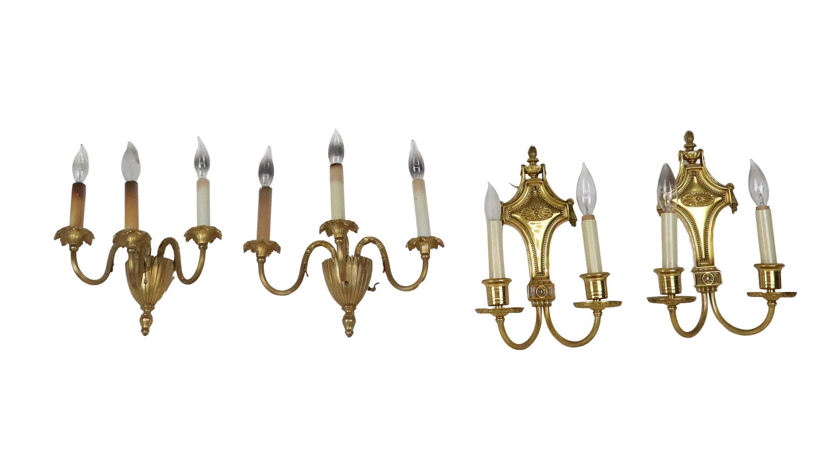 Two Pairs of Brass and Gilt Sconces (1 of 18)