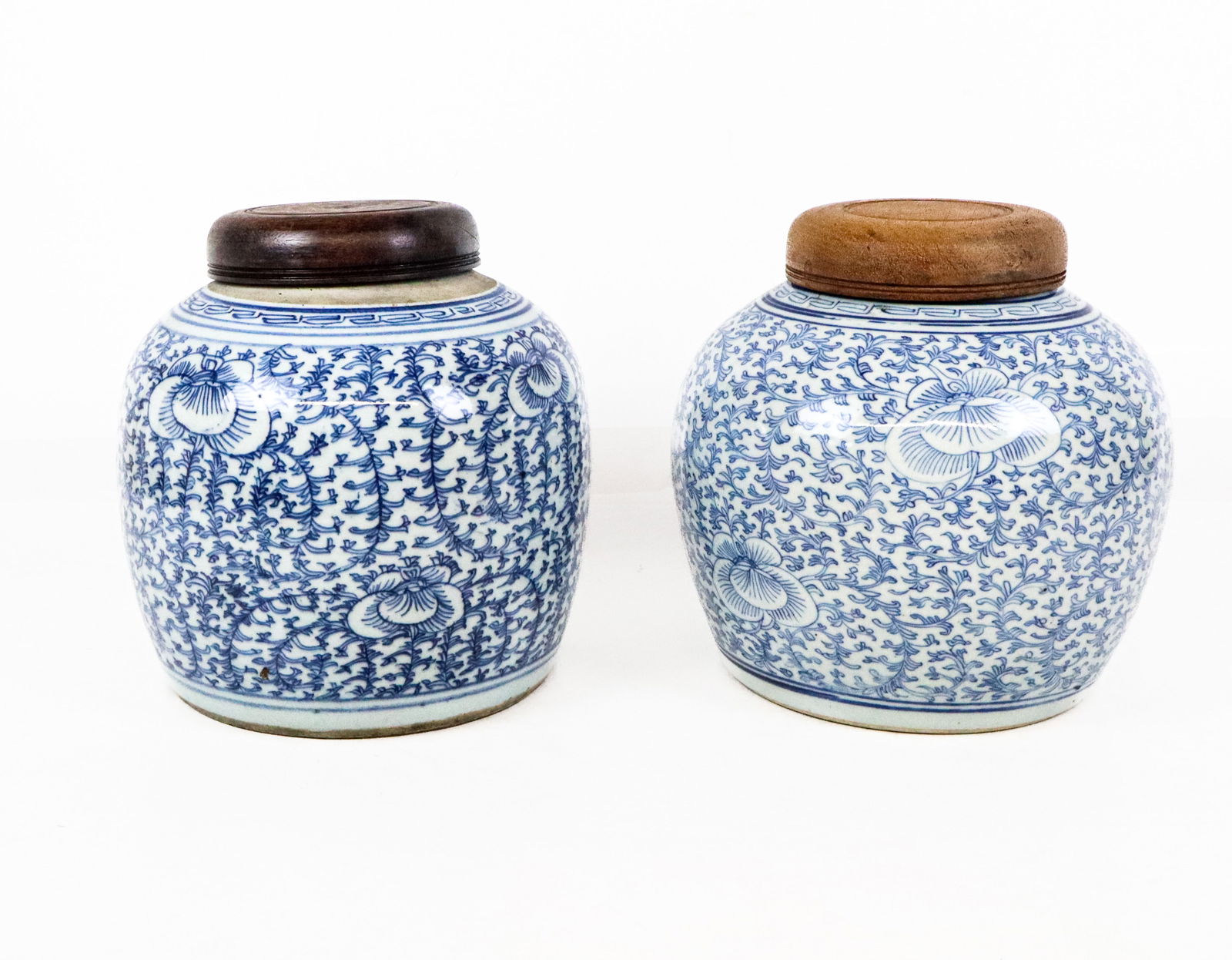 Chinese Pair of Blue and White Ginger Jars (1 of 13)