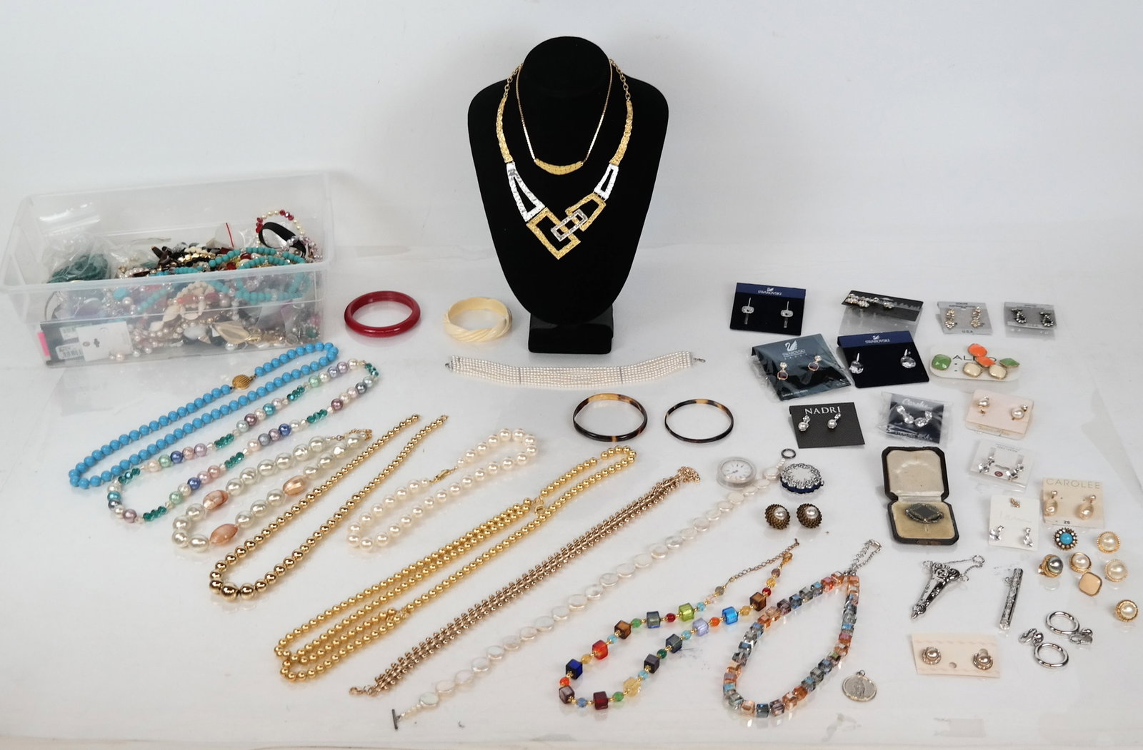 Group of Costume Jewelry and Fragments, 30+ (1 of 12)