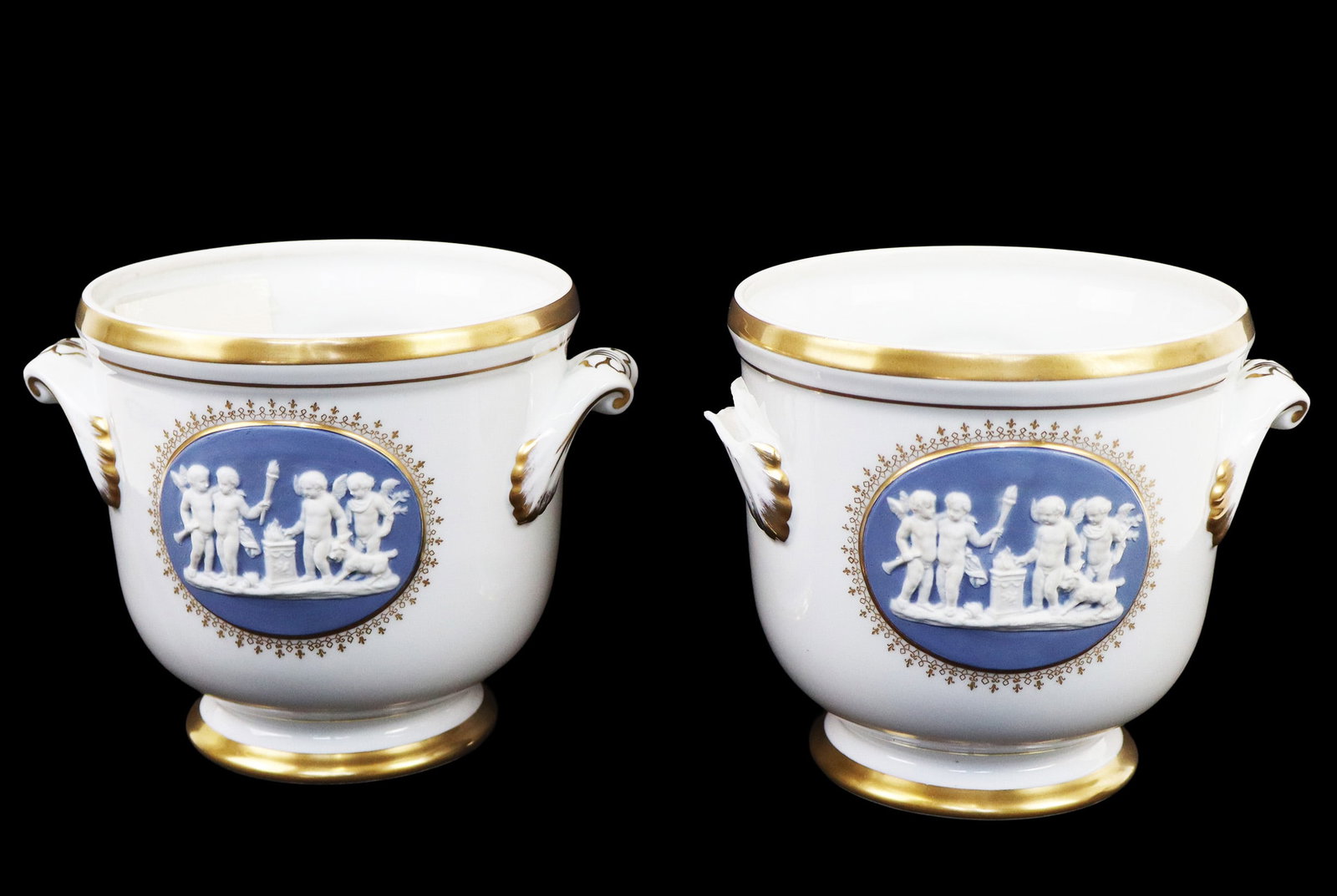 Pair of Vista Alegre Porcelain Cachepots (1 of 15)