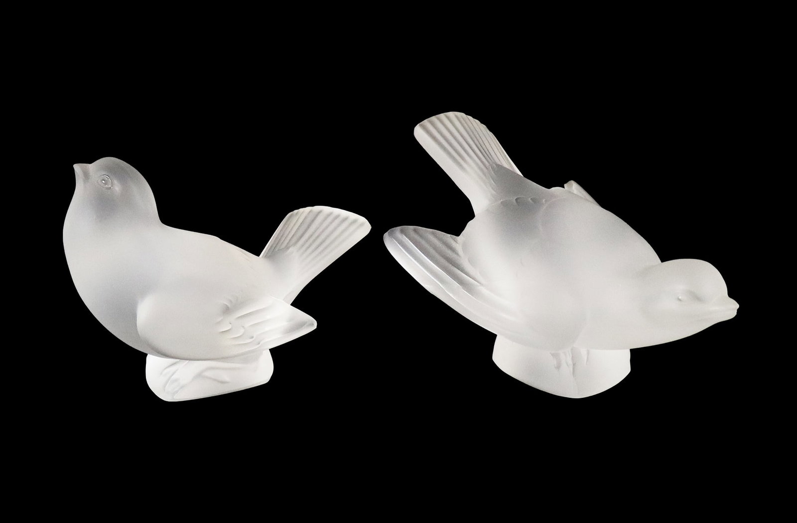 Pair of Lalique Satin Finished Doves (1 of 12)