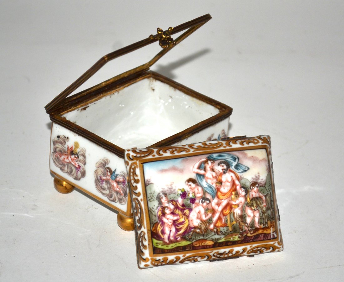 Two Capodimonte Boxes - 4