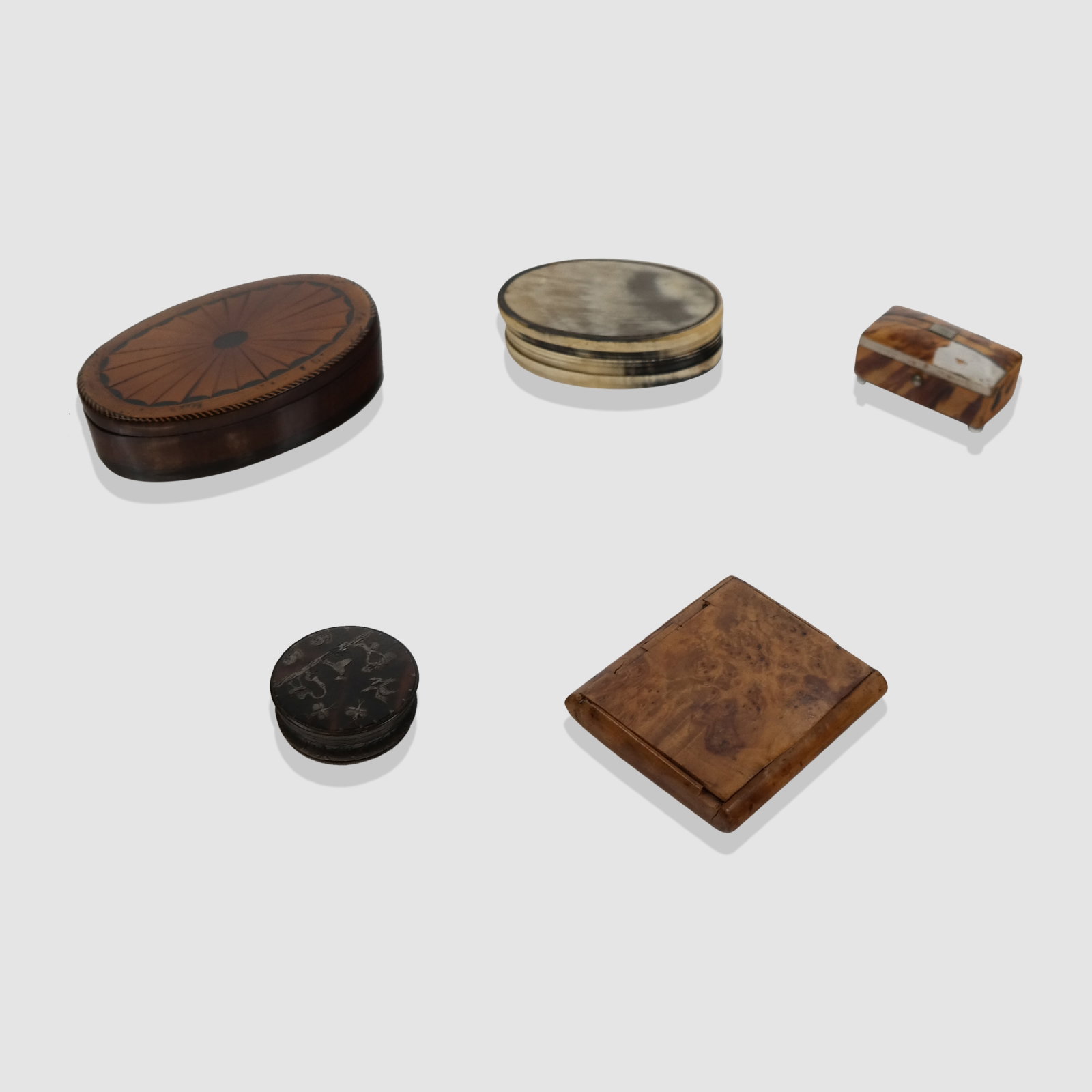 Five Assorted Snuff Boxes (1 of 7)