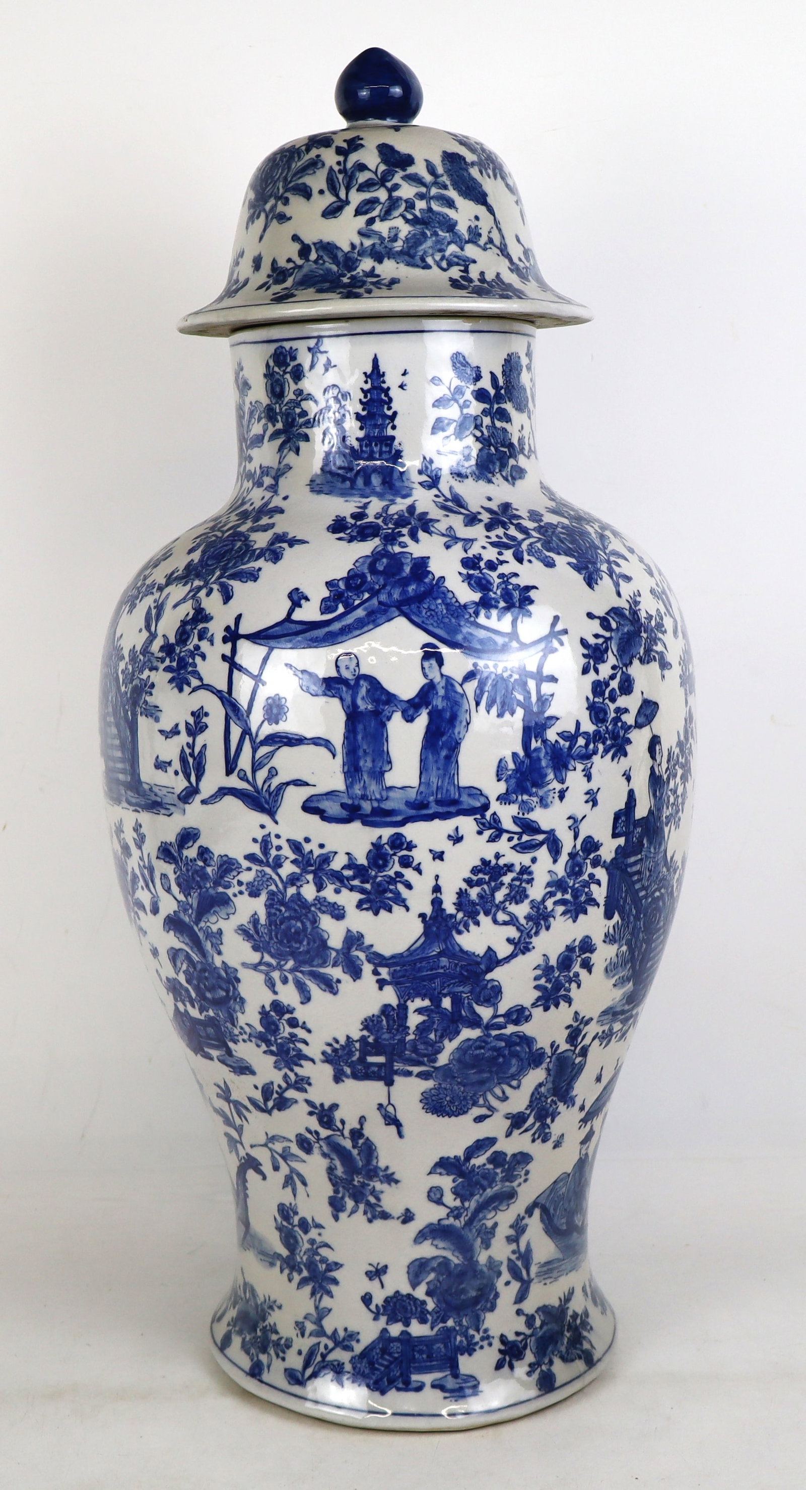 Chinese Blue & White Porcelain Covered Ginger Jar (1 of 12)