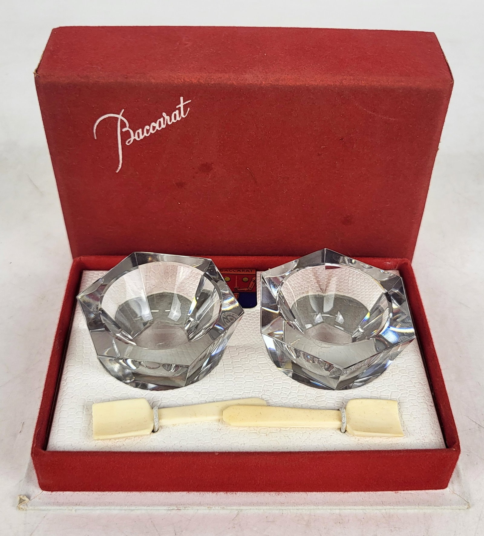 Assorted Home Ware Articles, 11 - 18
