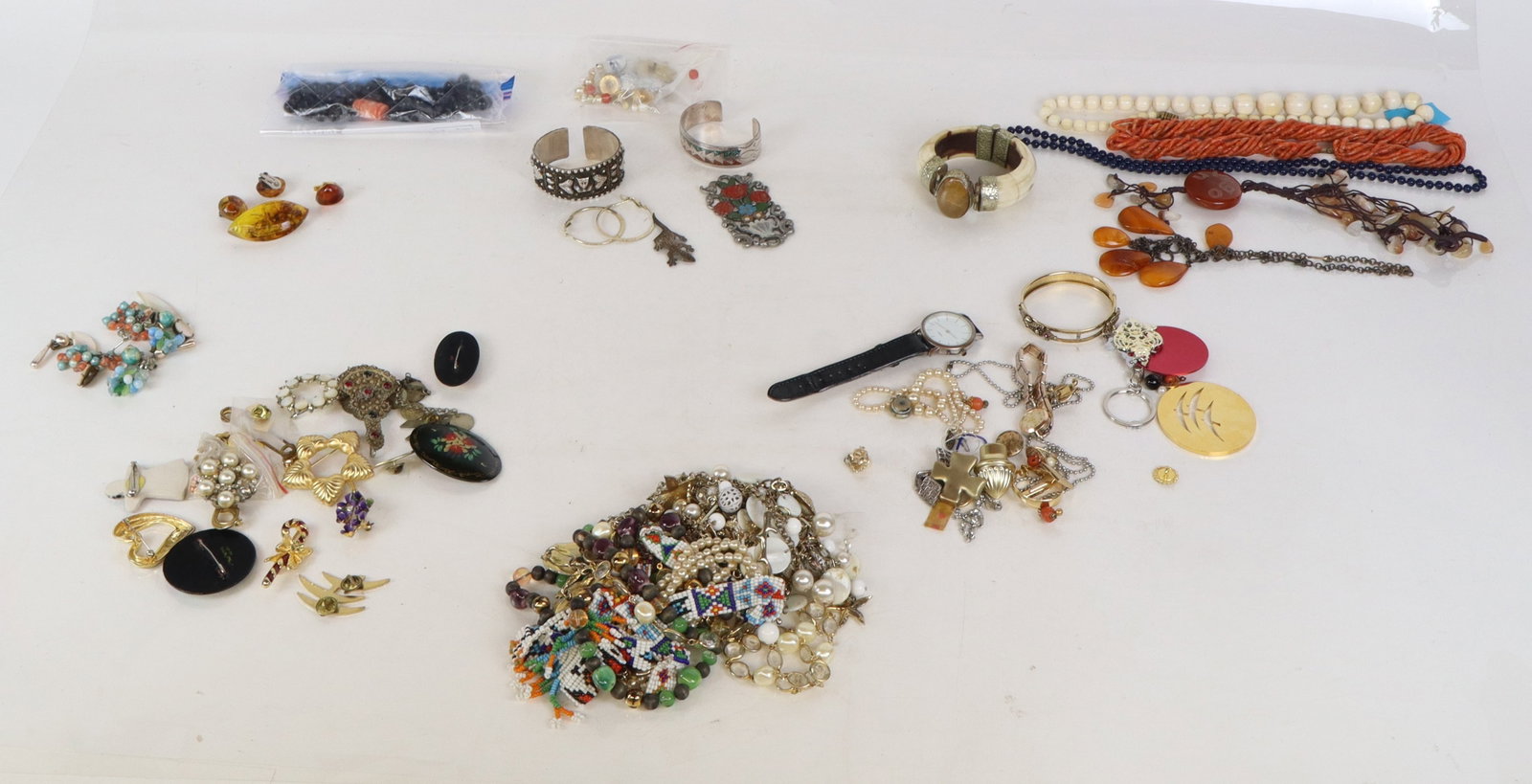 Miscellaneous Group of Jewelry, 30+ (1 of 2)