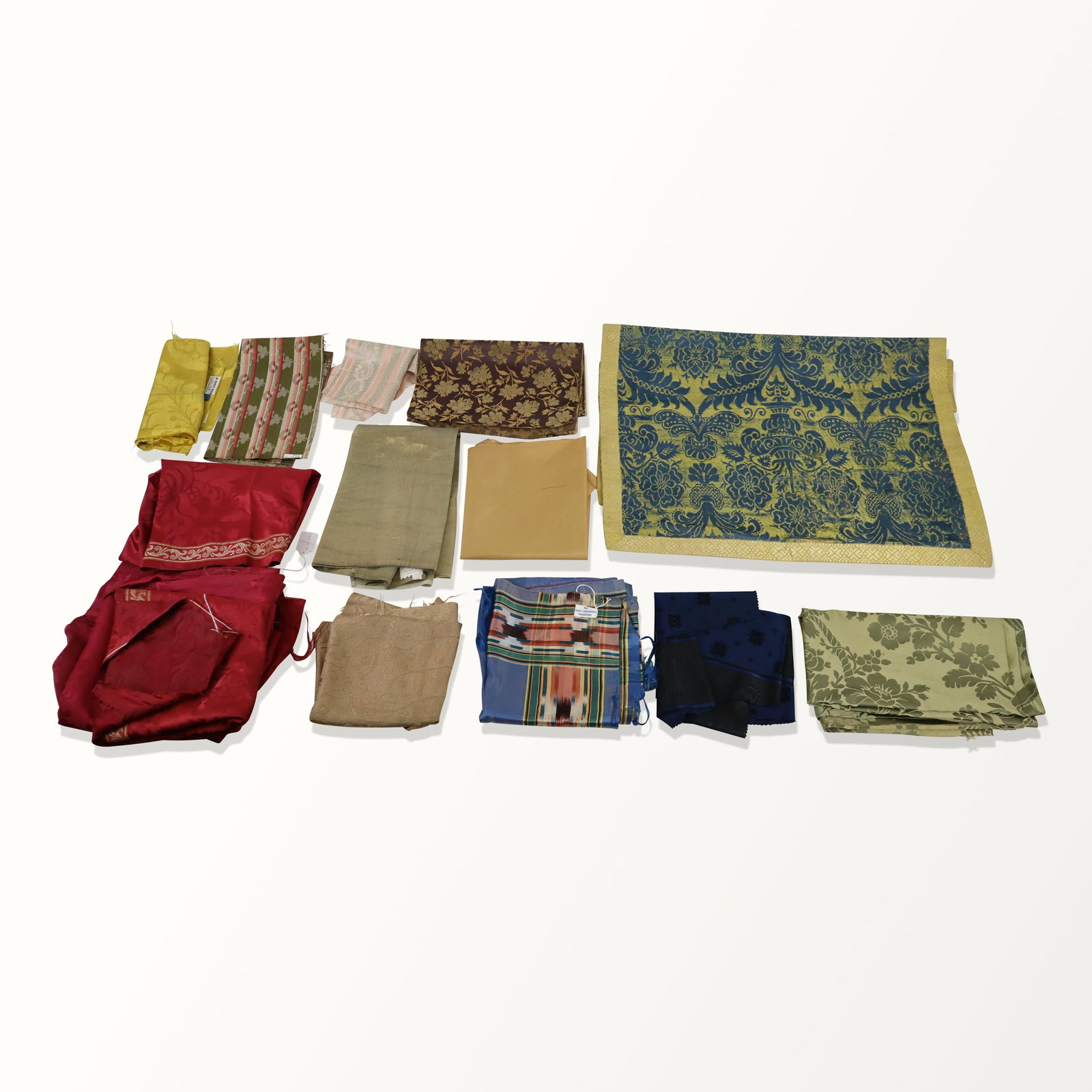 French Silk Brocade Fabrics and Fragments (1 of 13)