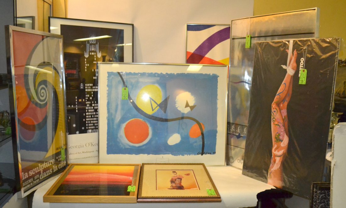 Poster and Graphics Lot: Comprises: 1). 1979 Secunde exhibition poster. 2). Fred Williams clown print. 3). Alexander Calder "Hovering Bowties" poster. 4). 1970 Alexander Calder "La Sculpture Dans La Cite" exhibition poster. 5