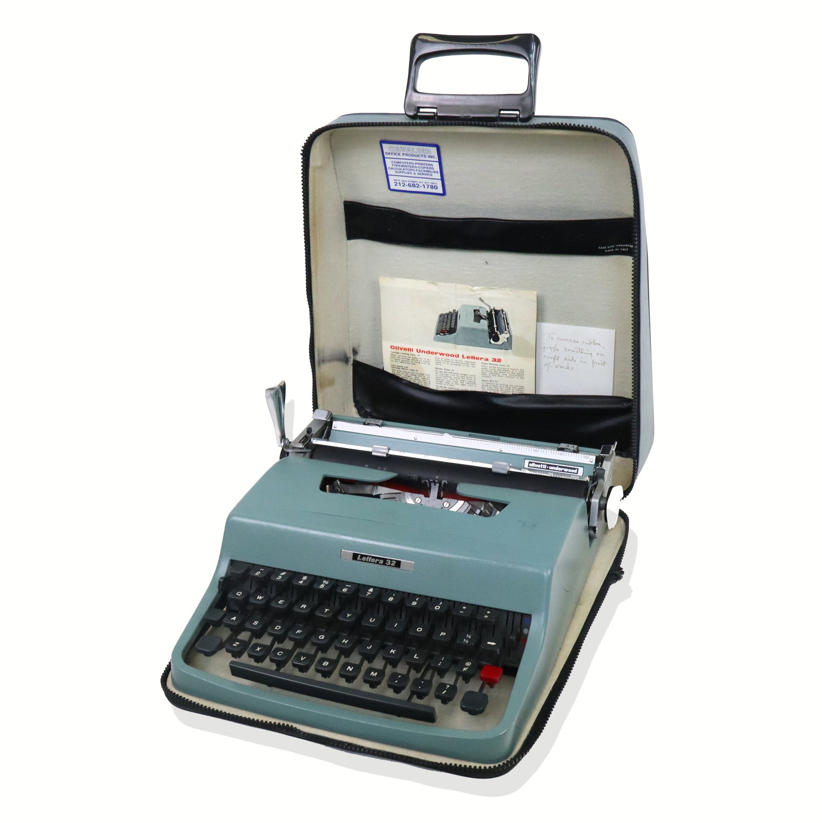Olivetti-Underwood Manual Typewriter (1 of 15)