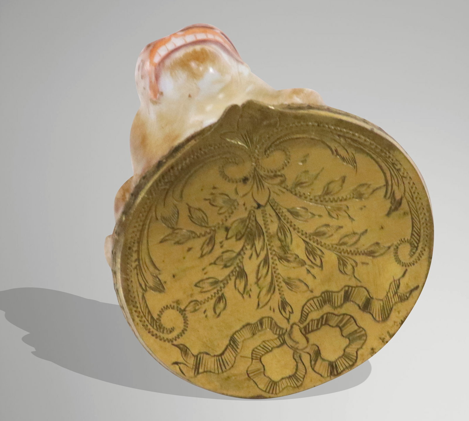 Two Porcelain Snuff Boxes - 10