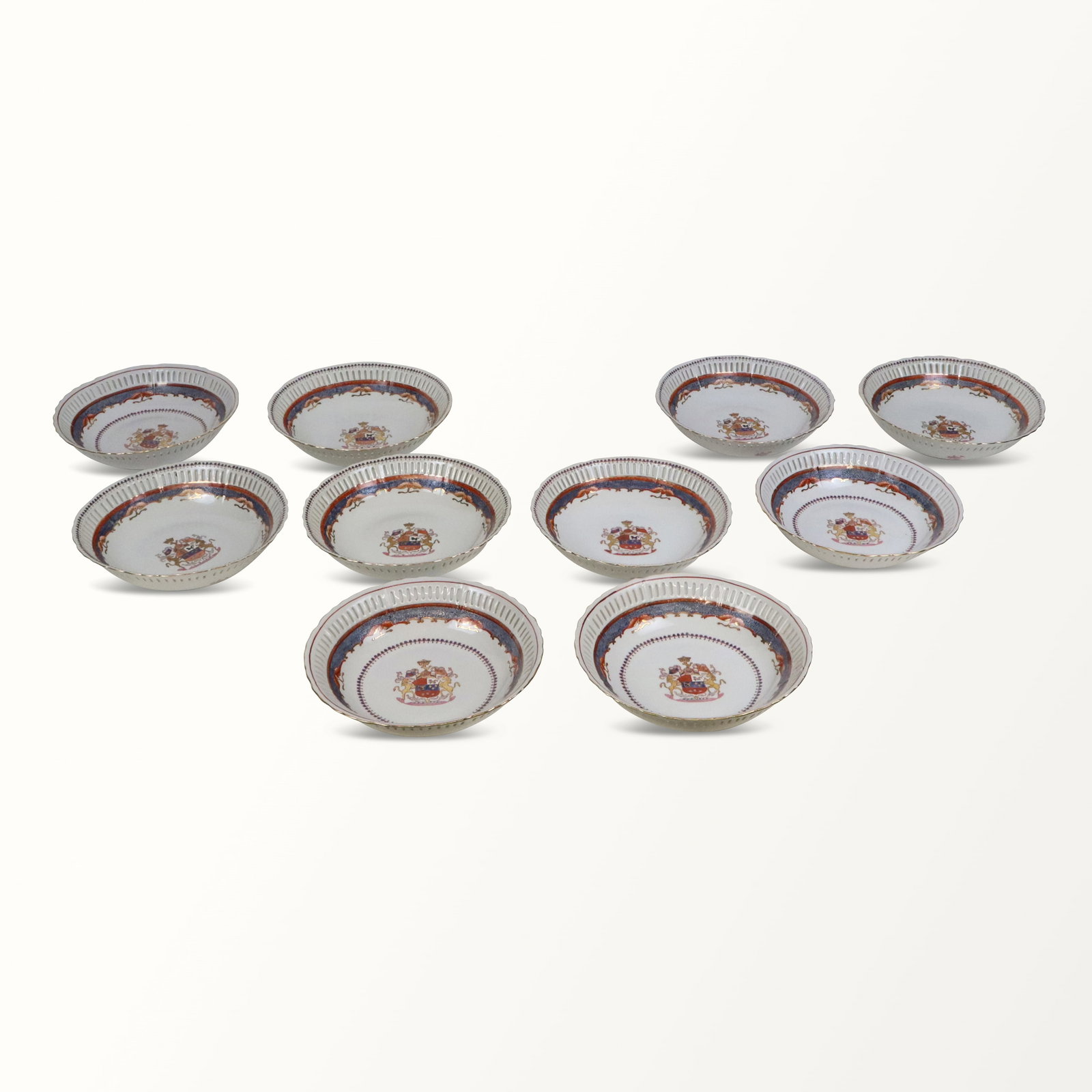 Modern Chinese Export Porcelain Bowls, 11: Chinese Export style pierced rim and armorial decorated soup bowls, last quarter of 20th century, marks to base "Fu Gui Rong Hua" or translated to Wealth, Honor, Glory and Splendor. [9" Diameter]. Ove