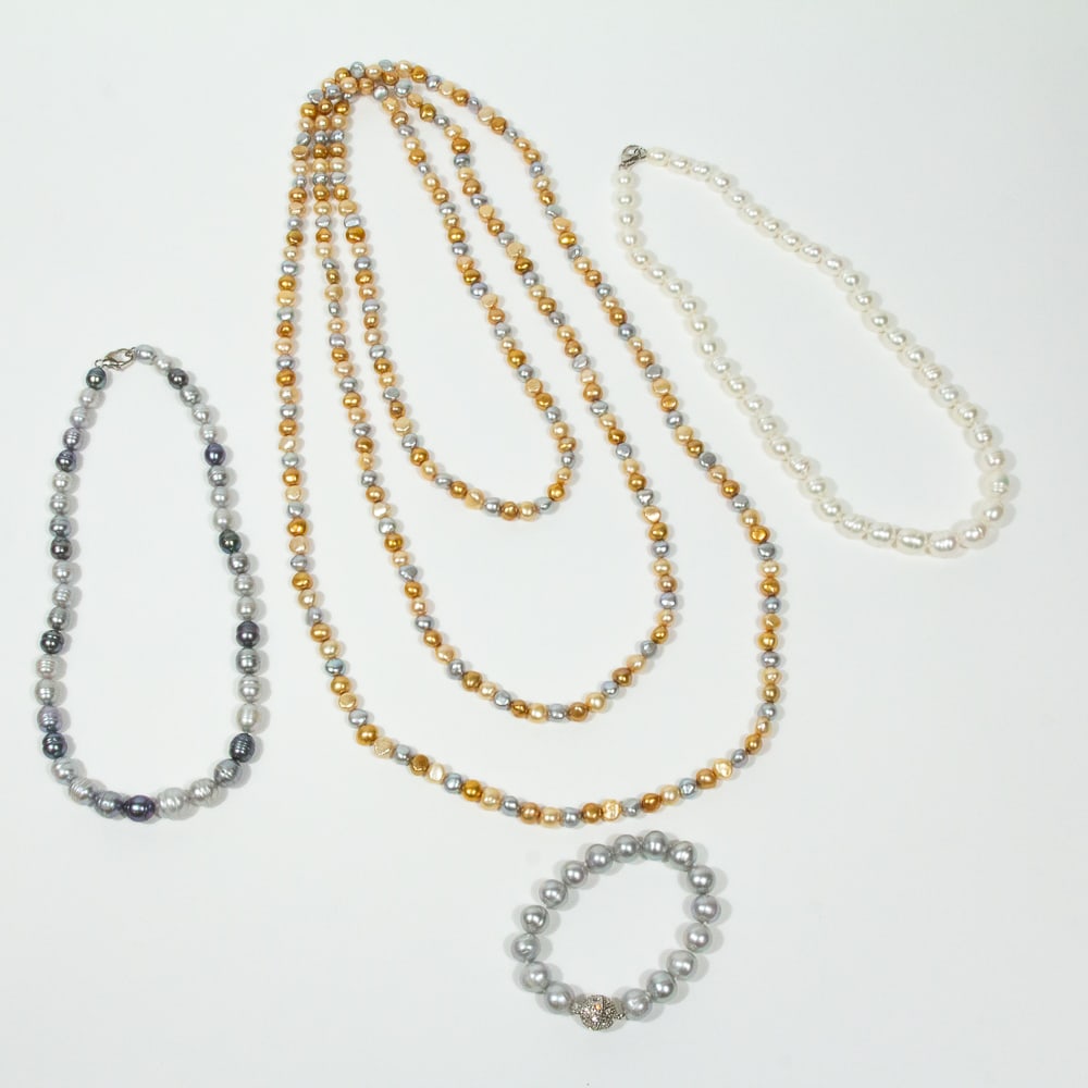 Group of Cultured Pearl Jewelry, 4 (1 of 20)