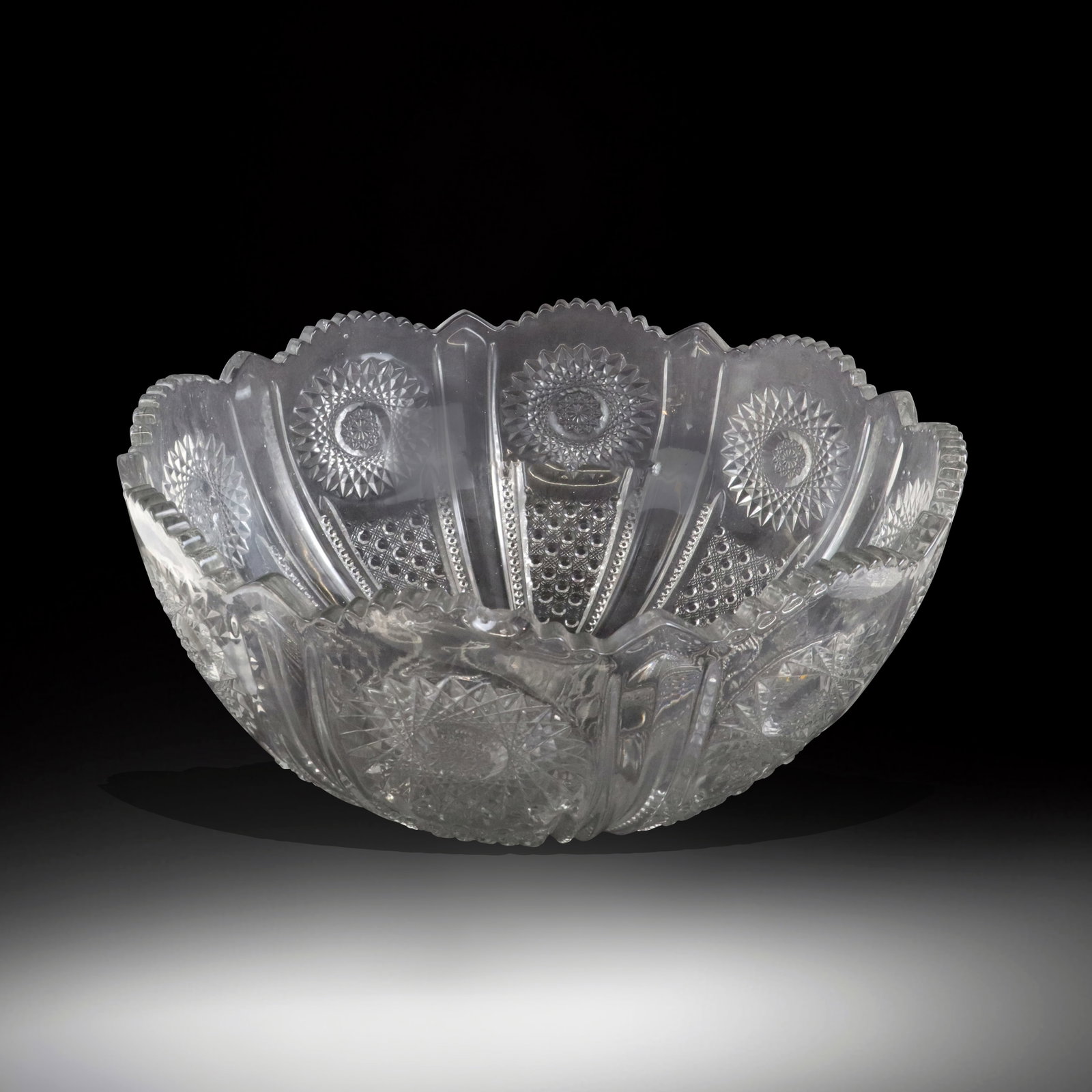 Heisey Vintage Glass Punch Bowl Centerpiece (1 of 7)