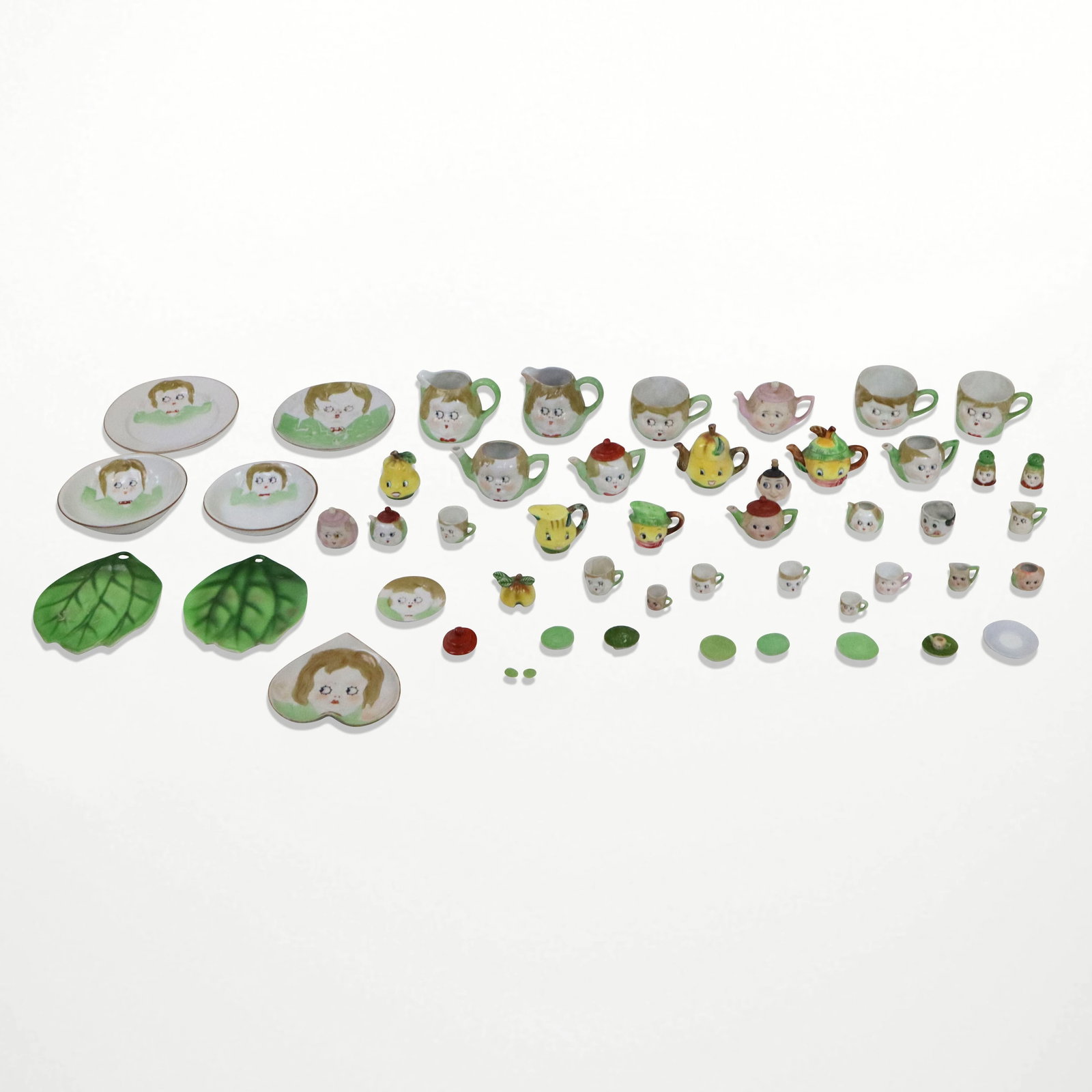 Small and Miniature Japanese Porcelain (1 of 20)