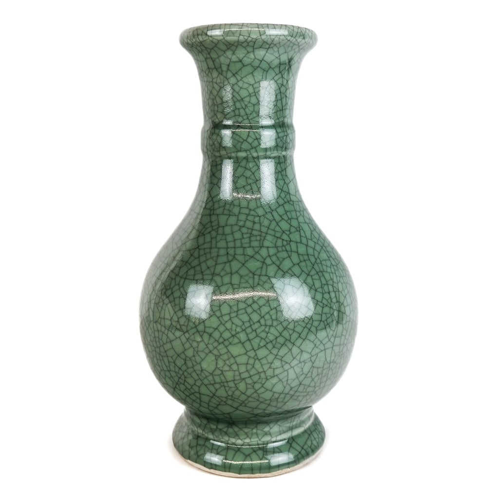 Chinese Celadon Guan Ware Vase (1 of 8)
