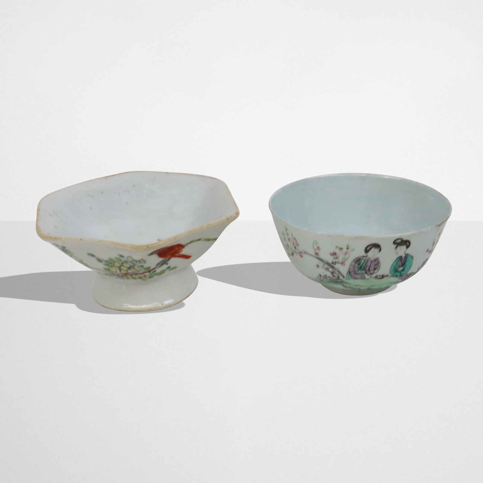 Two Chinese Export Porcelain Dishes (1 of 12)