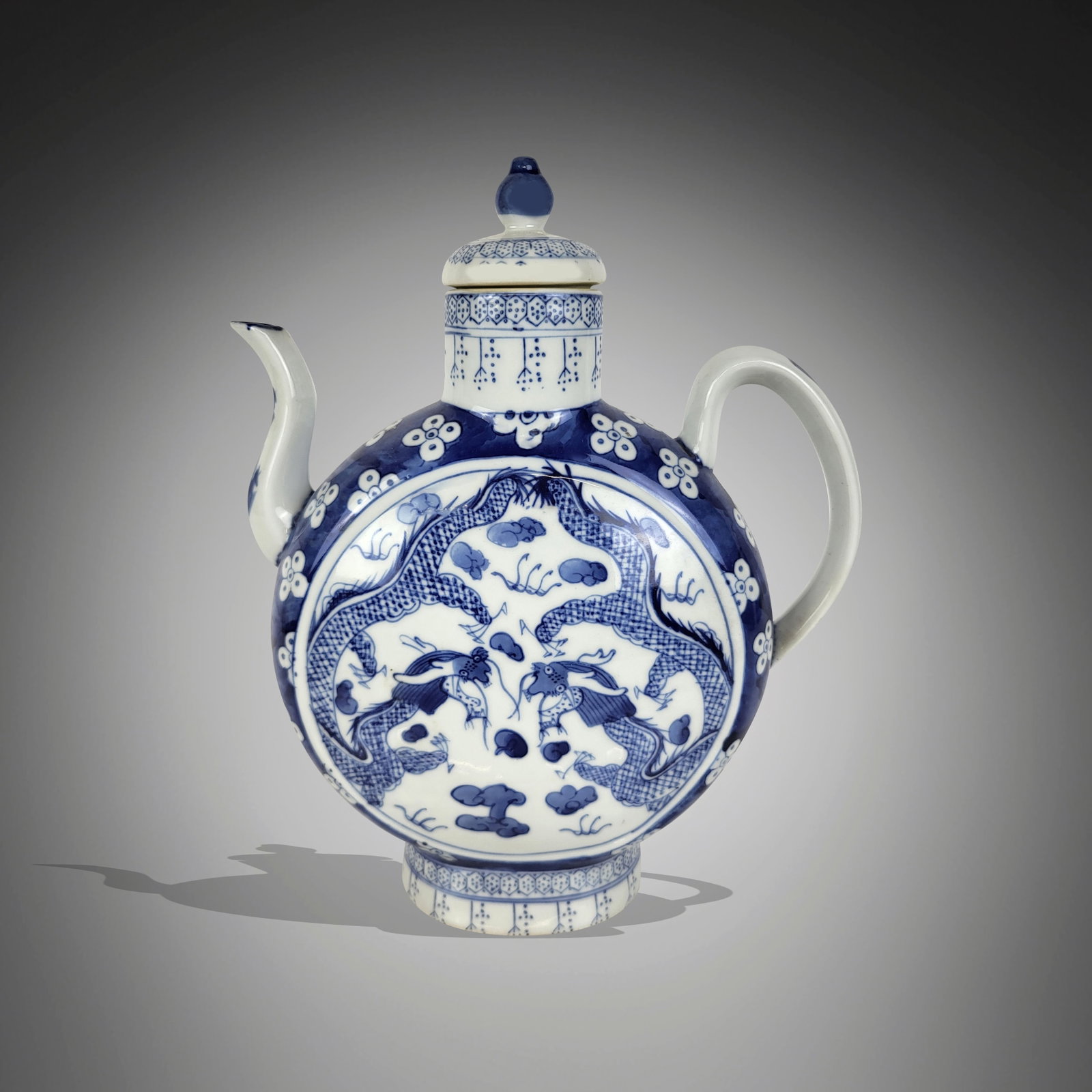Chinese Blue and White Decorated Teapot (1 of 15)