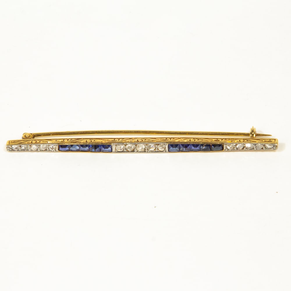 Belle Epoque Rose Diamond & Sapphire Bar Brooch: Belle Epoque rose diamond, sapphire and platinum topped yellow gold bar brooch, French, circa 1900, with delicated carved frame and milligrained top, marked with French gold mark, and maker's marks (i