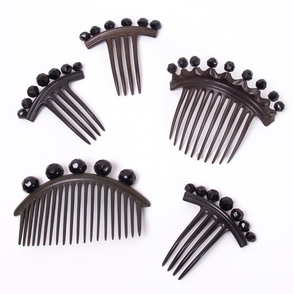 Group of 5 Celluloid / Bakelite & Jet Hair Combs (1 of 14)