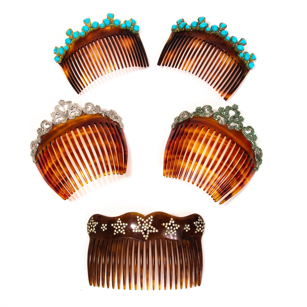 Group of 5 Vintage Decorative Hair Combs (1 of 20)