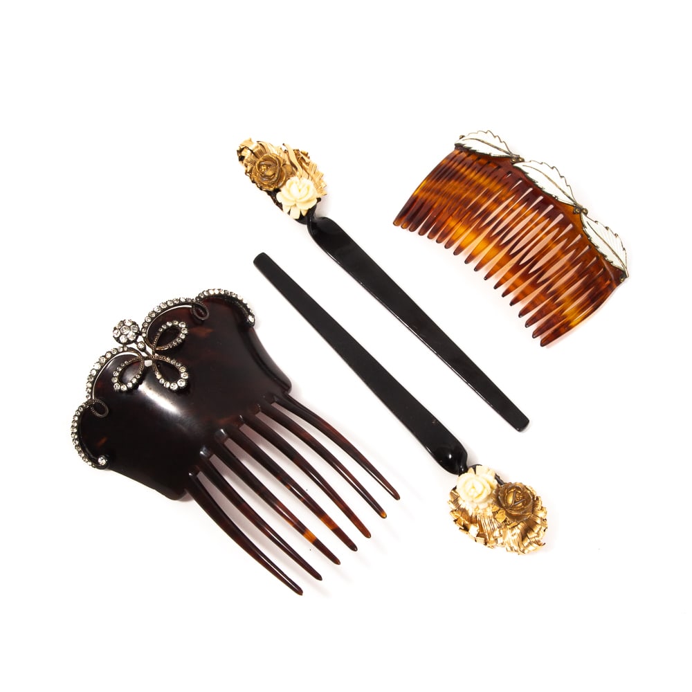Group of 4 Antique Decorative Hair Combs (1 of 19)