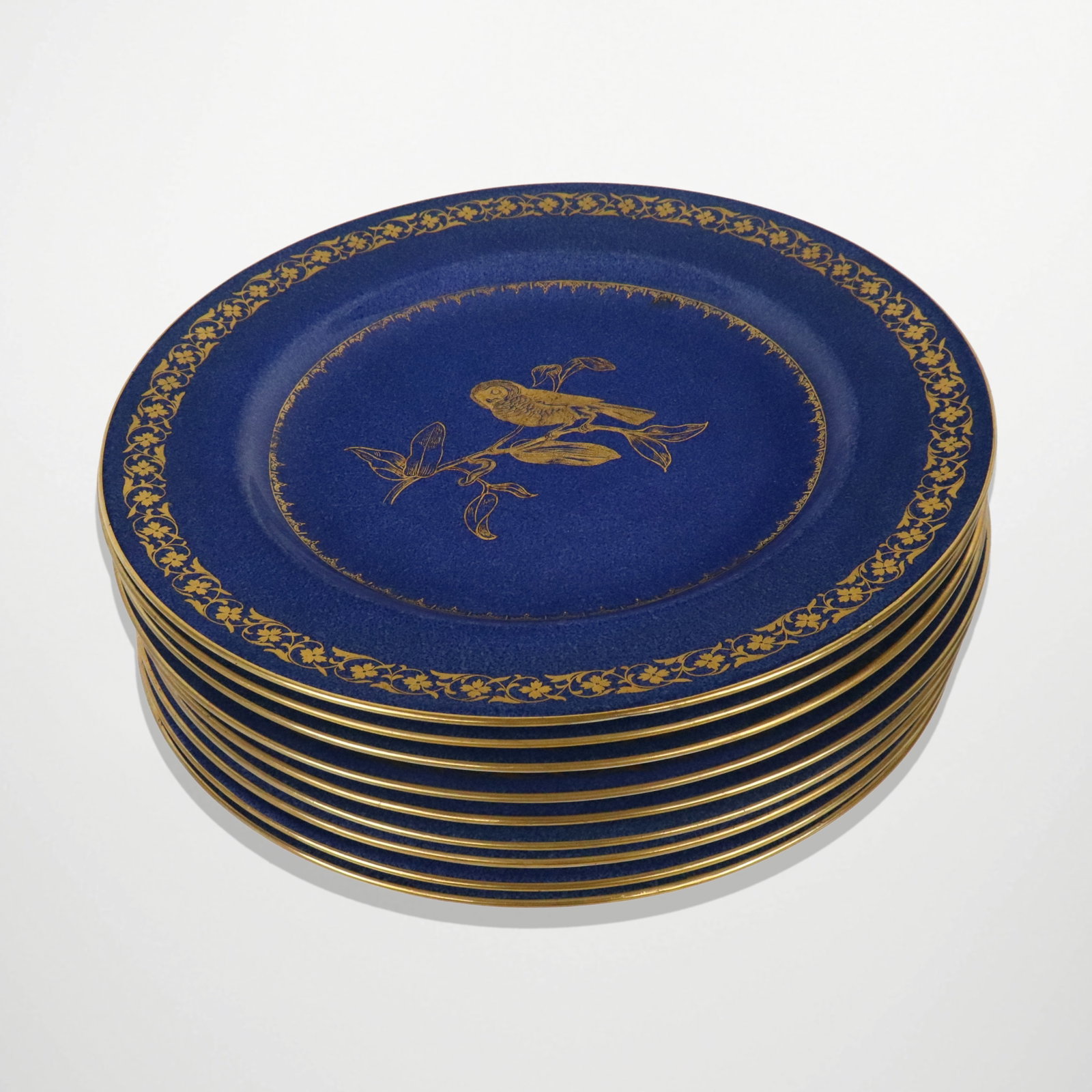 Wedgwood Powdered Blue & Gilt Service Plates, 9 (1 of 13)