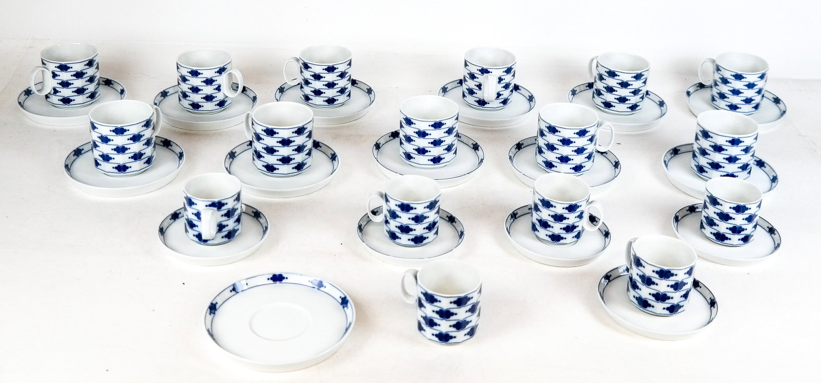 Rosenthal "Corinth" Partial Service, 34 (1 of 10)