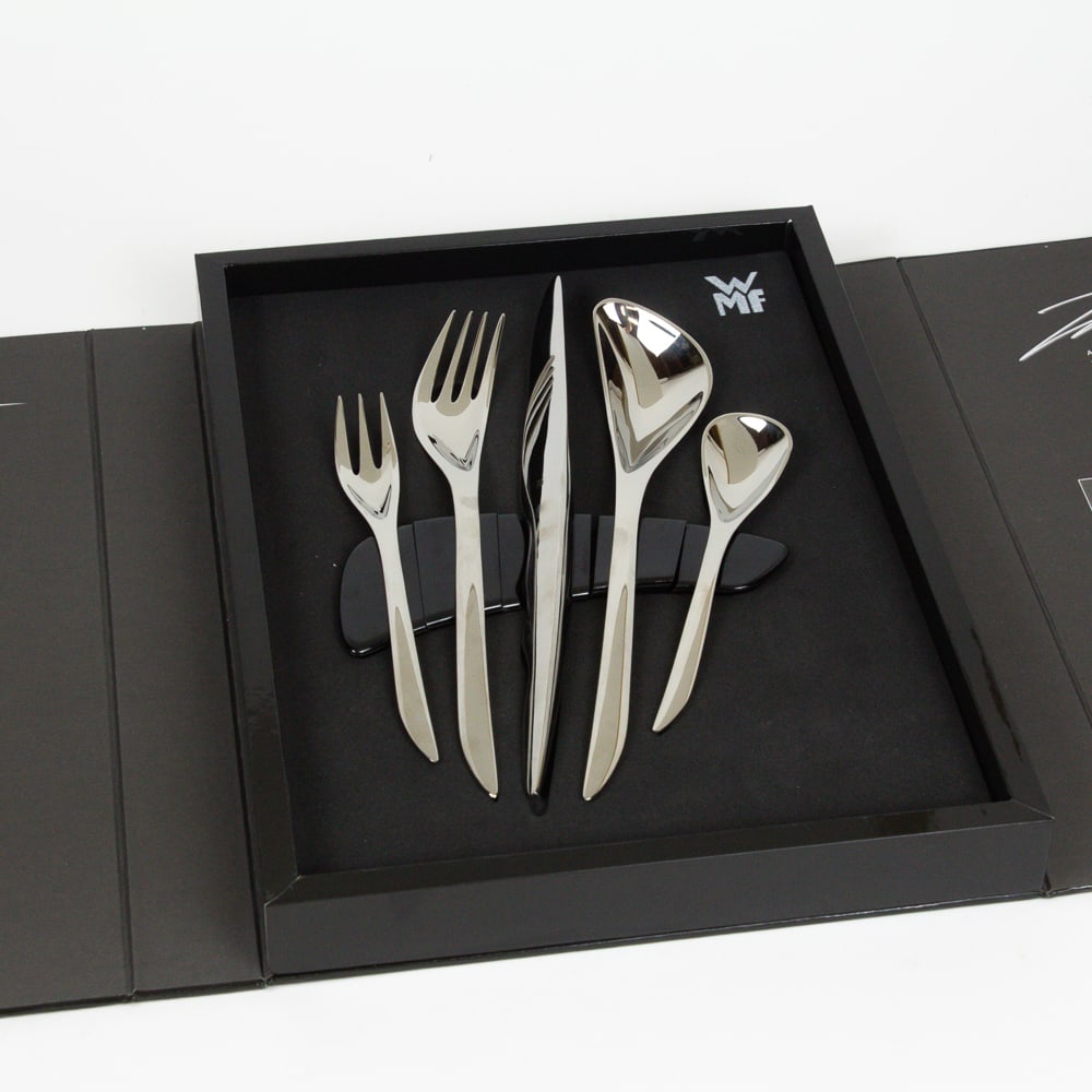 Zaha Hadid for WMF Stainless Flatware, 30: Zaha Hadid for WMF stainless steel "Zaha" pattern flatware service for six in original presentation boxes, Germany, designed in 2007. Overall condition is very good.