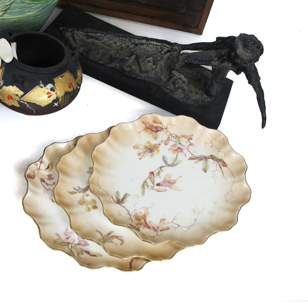 Assorted Decorative Items, 22 - 2