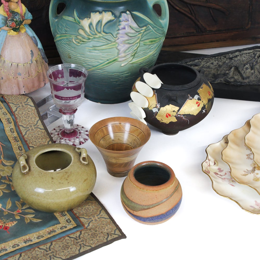 Assorted Decorative Items, 22 - 3