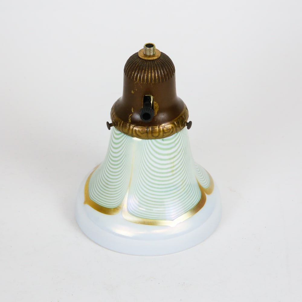 Steuben Attributed Quezal Lampshade - 2