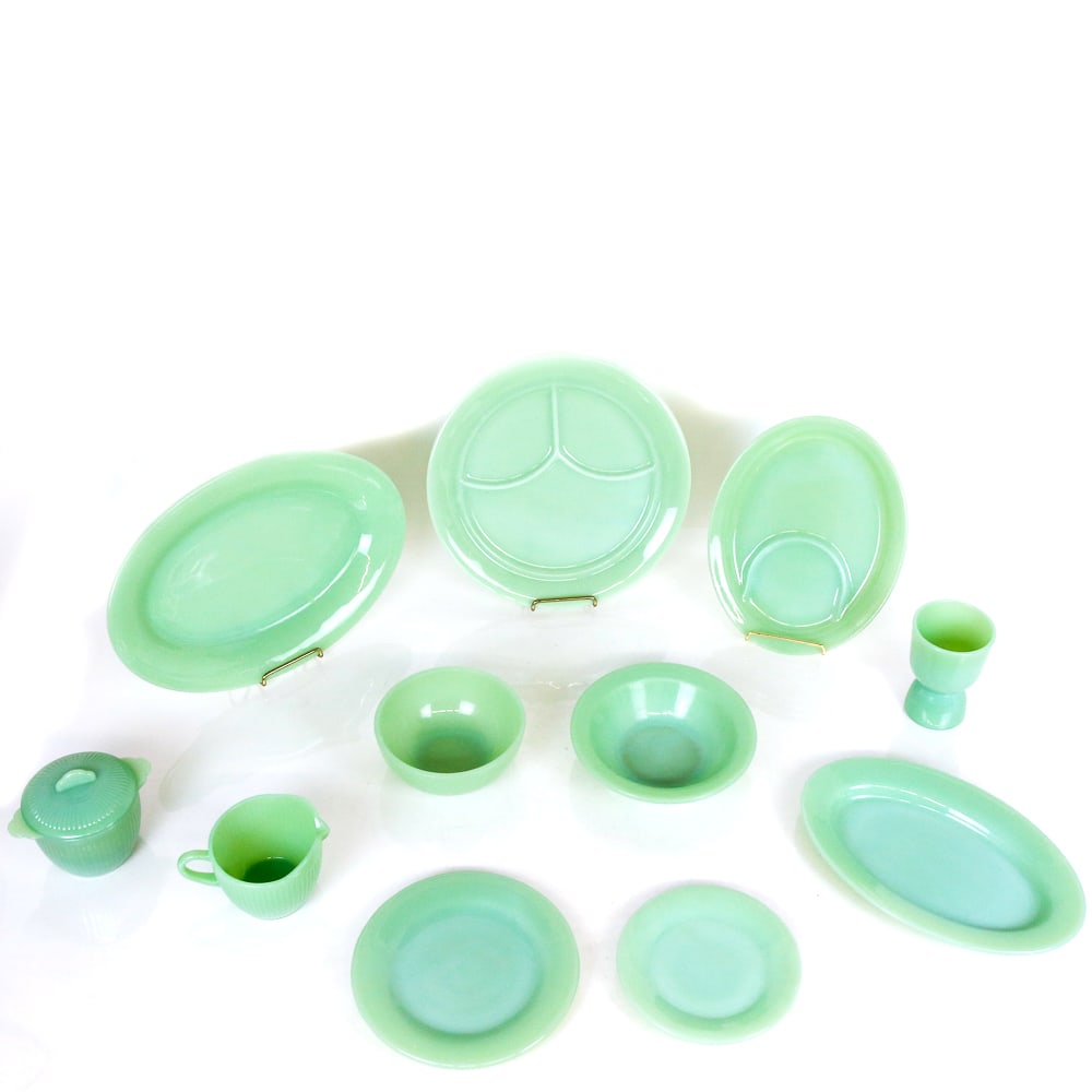 Fire King Oven Glass "Jadeite" Service (1 of 19)