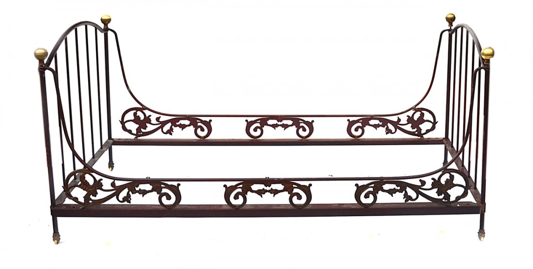 Red Steel Daybed: Red steel daybed.