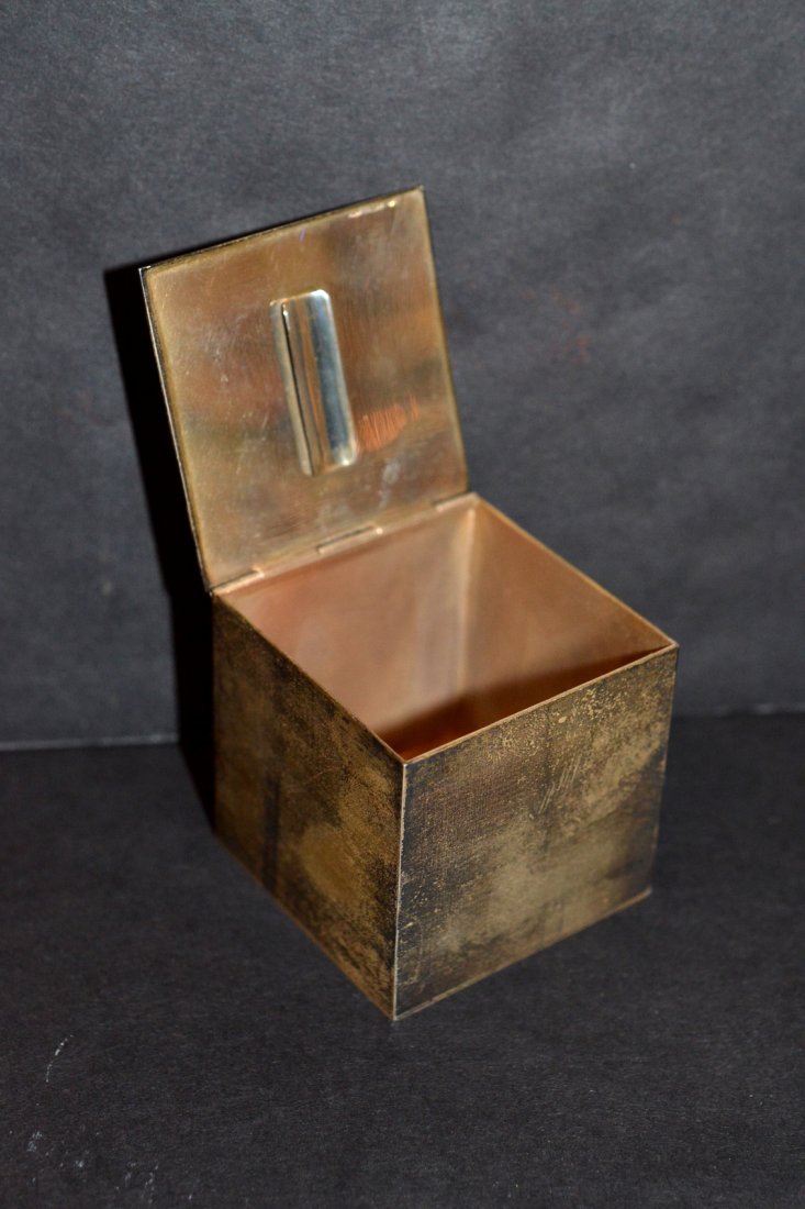 Buccellati Silver Box: In good condition. [2" x 2" x 2"]. 3.99 ozt