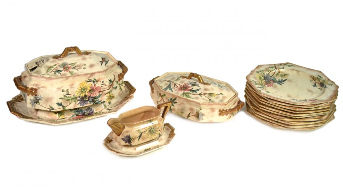 14-Piece English Dinner Service: Marked "Winchester" on base. Comprises tureen with underplate, covered vegetable dish, sauceboat with underplate, 10 plates (some with light chips).