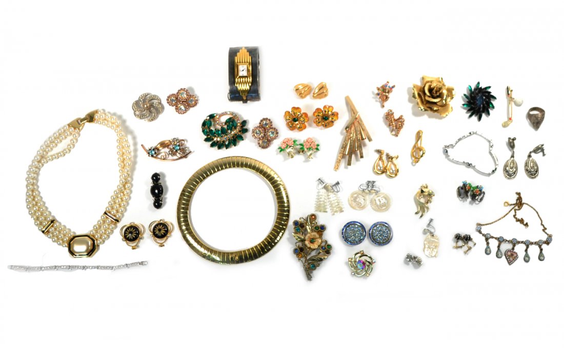 Assorted Vintage Costume Jewelry: Includes: necklaces, earrings, pins, bracelets, and others. Comprises: multicolor paste stones, micro-mosaic, faux pearls, and others. 30+ items. Conditions vary, sold together "as is".