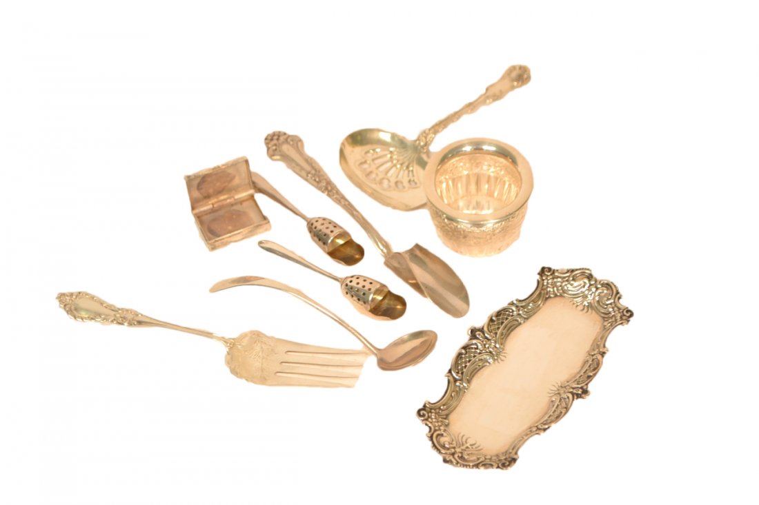 9 Silver Articles: Includes serving pieces, pin tray, pill box, etc. 9 pieces. 7.5 ozt.