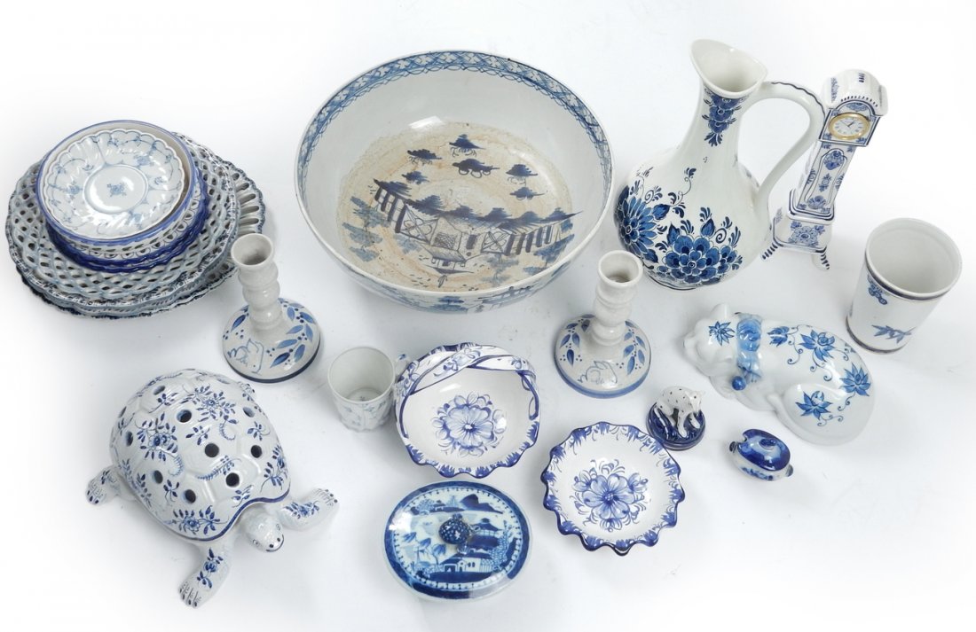 Lot of International Pottery: Lot of international blue and white pottery, comprising 22 pieces overall. Includes Blauw Delft, Royal Worcester, Japanese, Portuguese, and English made. [Tallest: 5 1/2" dia x 11 1/2"; Widest: 12" Di