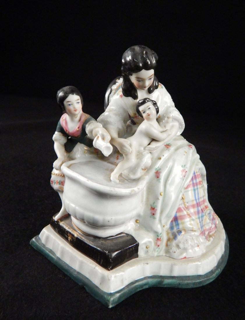 Group of Porcelain Articles (1 of 9)