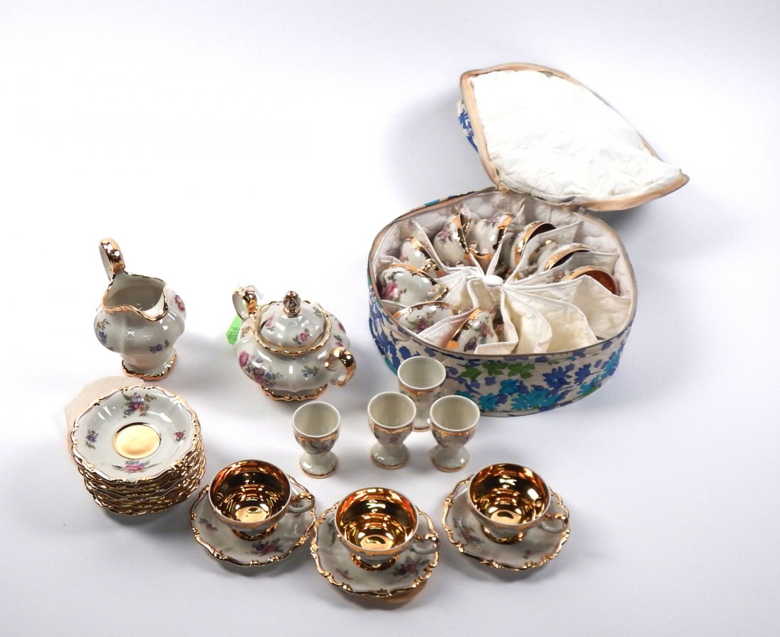 30 Rosenthal "Pompadour" Dishes (1 of 7)