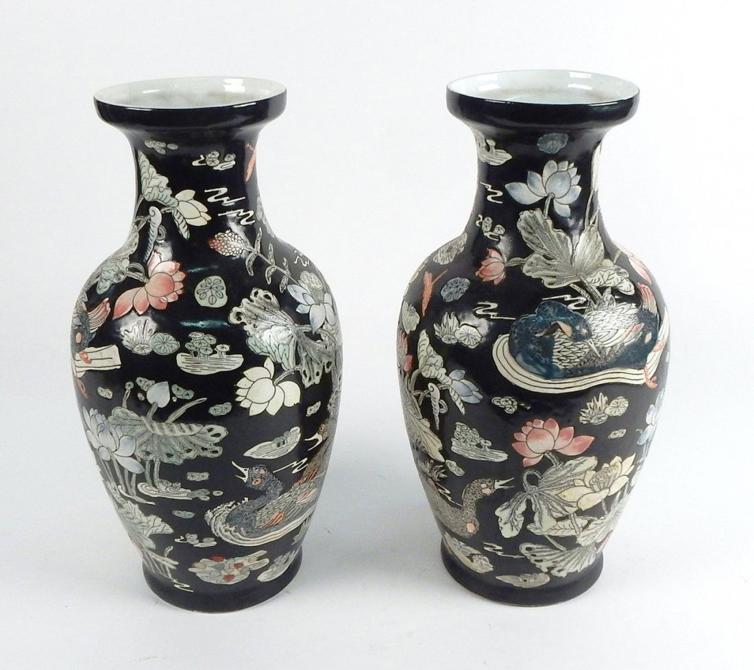 Pair of Chinese Vases (1 of 4)