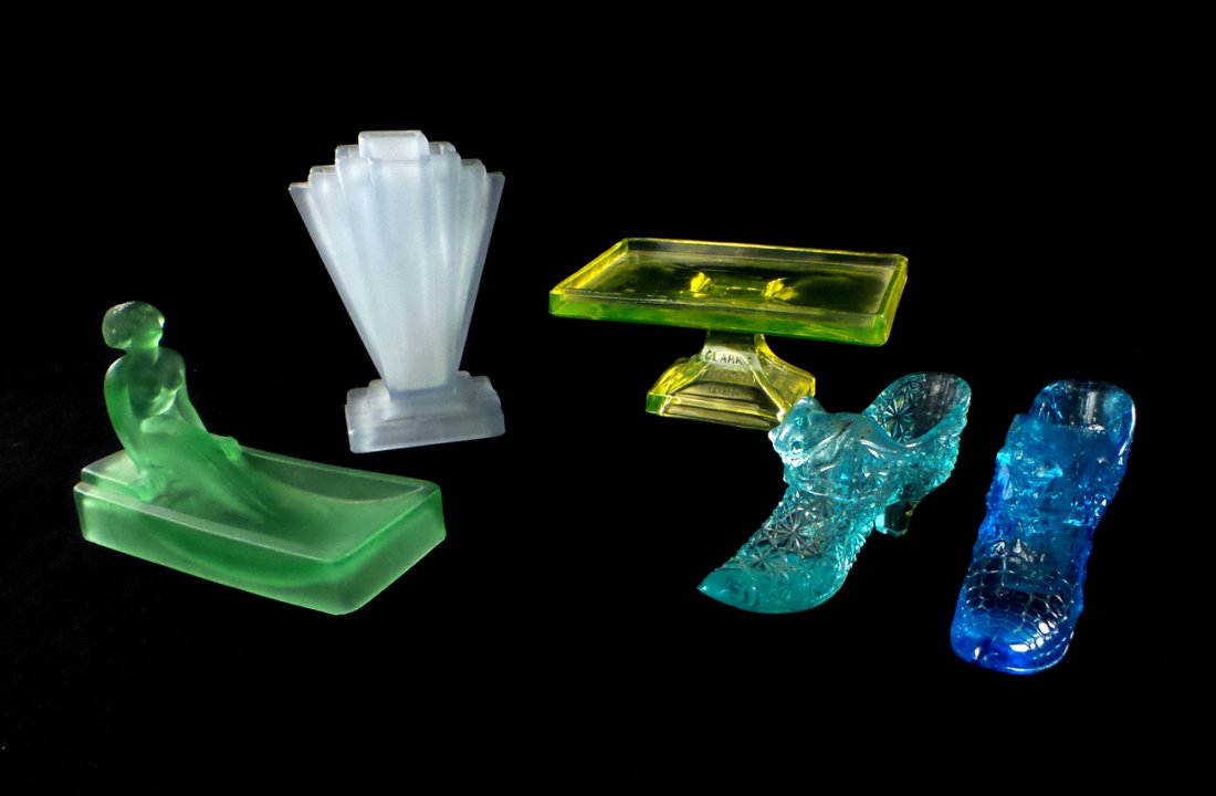 Five Vintage Glass Items (1 of 4)