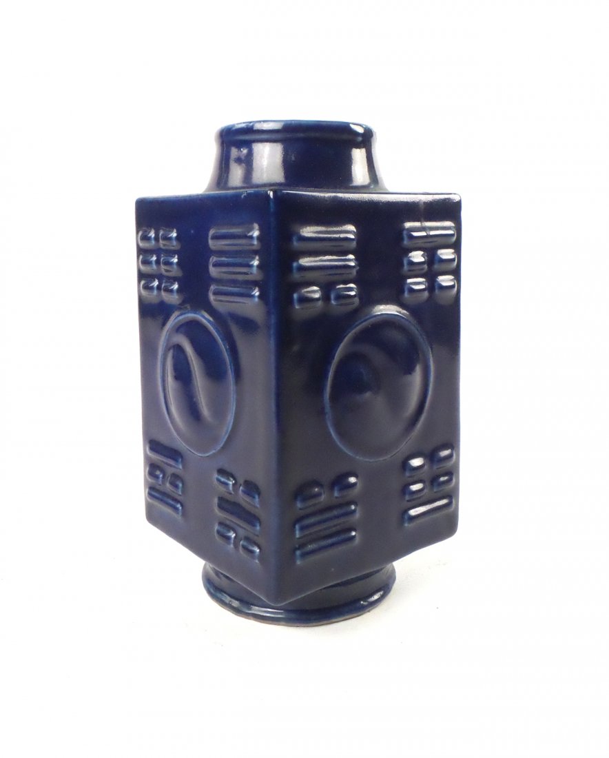 Antique Chinese Blue Vase (1 of 8)