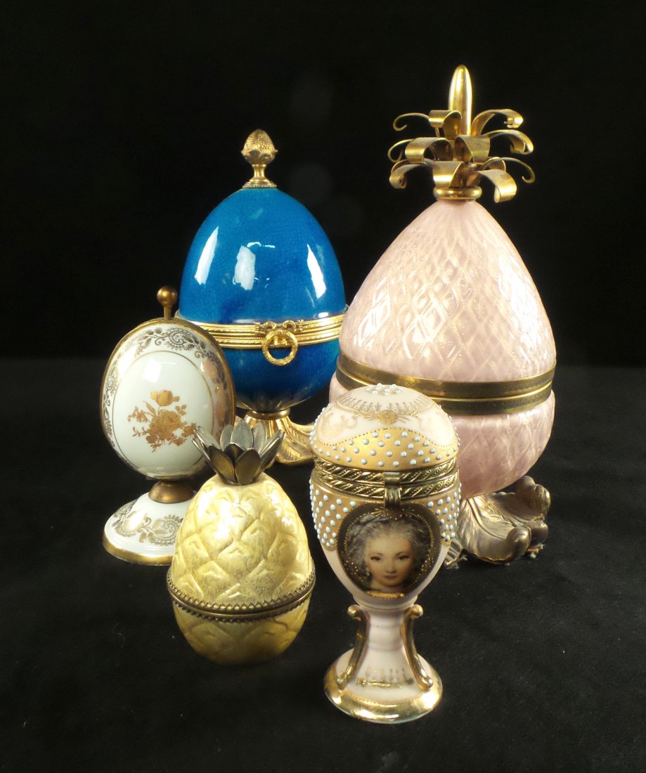 Five Egg-Form Boxes (1 of 7)