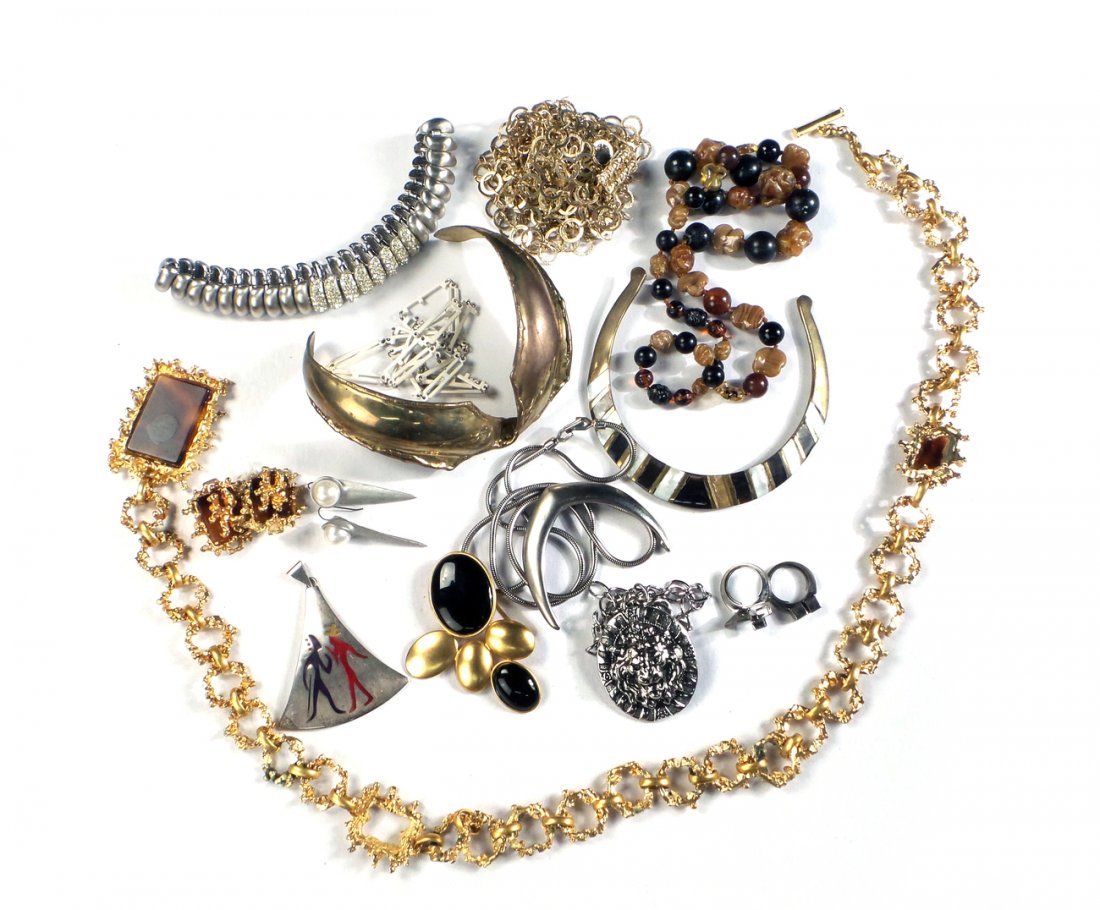 Lot of Modern Costume Jewelry (1 of 6)