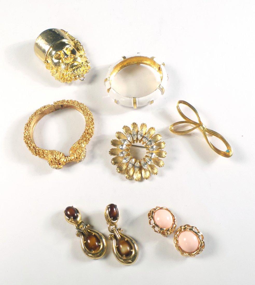 Group of Costume Jewelry (1 of 5)
