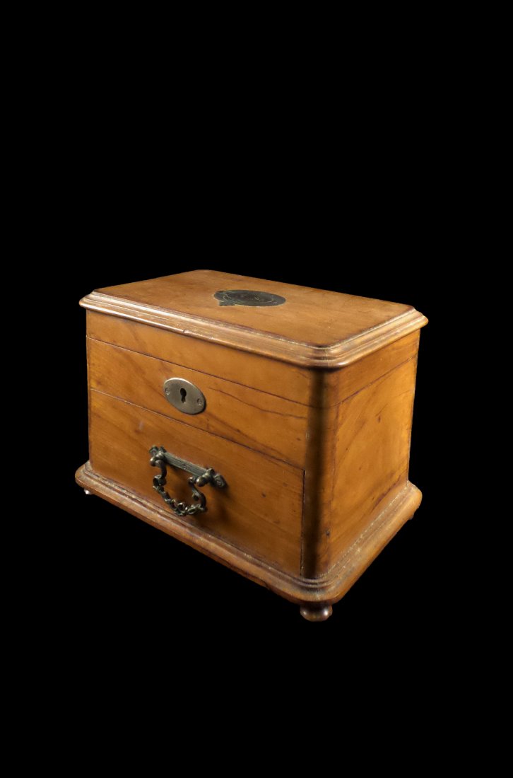 Walnut Jewelry Box (1 of 6)