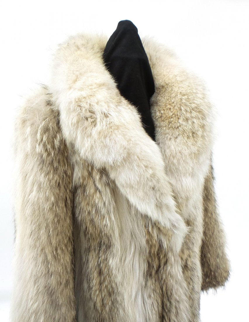 Ladies' Tan Fox Coat (1 of 7)